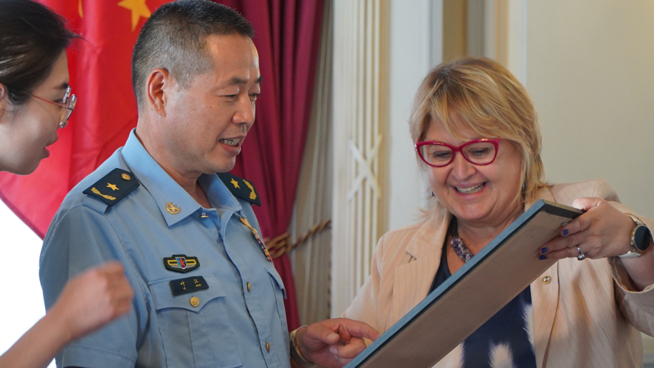 Delegaciones de Uruguay y R.P. China Delegaciones de Uruguay y R.P. China