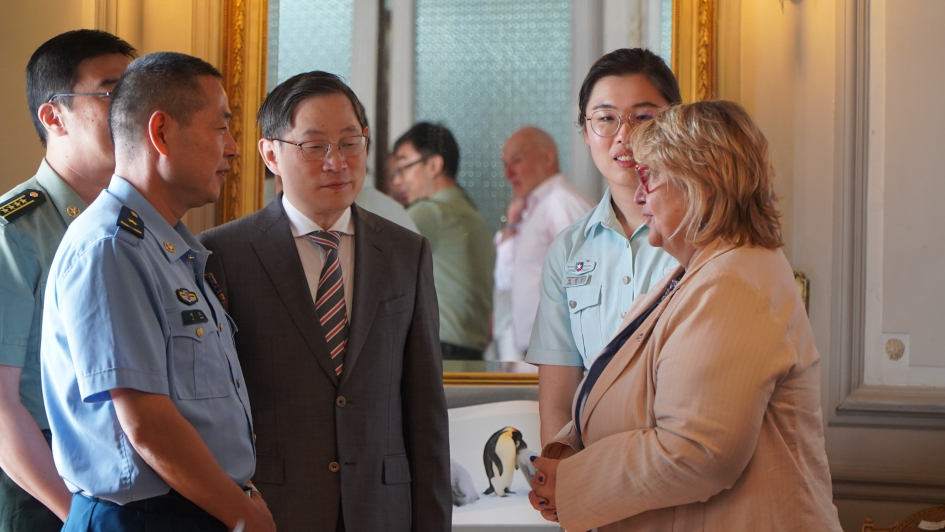 Delegaciones de Uruguay y R.P. China Delegaciones de Uruguay y R.P. China