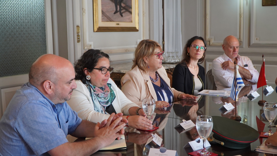 Delegaciones de Uruguay y R.P. China Delegaciones de Uruguay y R.P. China