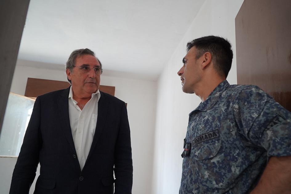 Entrega de la primera vivienda del Plan Avanzar a integrante de la Armada Nacional