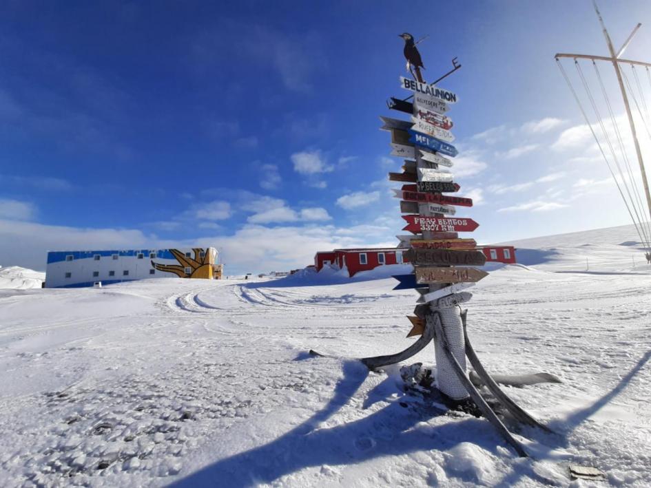 Base Científica Antártica Artigas durante el invierno La Base Artigas durante el Invierno