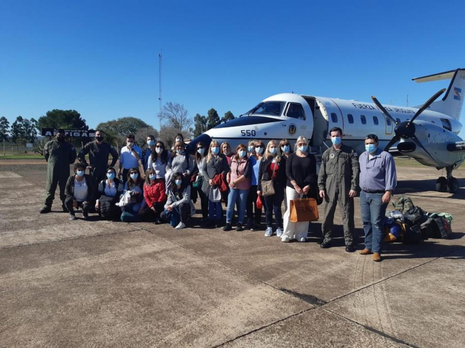 Fuerza Aérea Uruguaya Traslado del Hospital de Ojos de ASSE hacia la Ciudad de Artigas