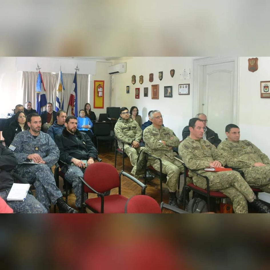 plan "Gestión eficiente de combustible del sector Defensa" plan "Gestión eficiente de combustible del sector Defensa"