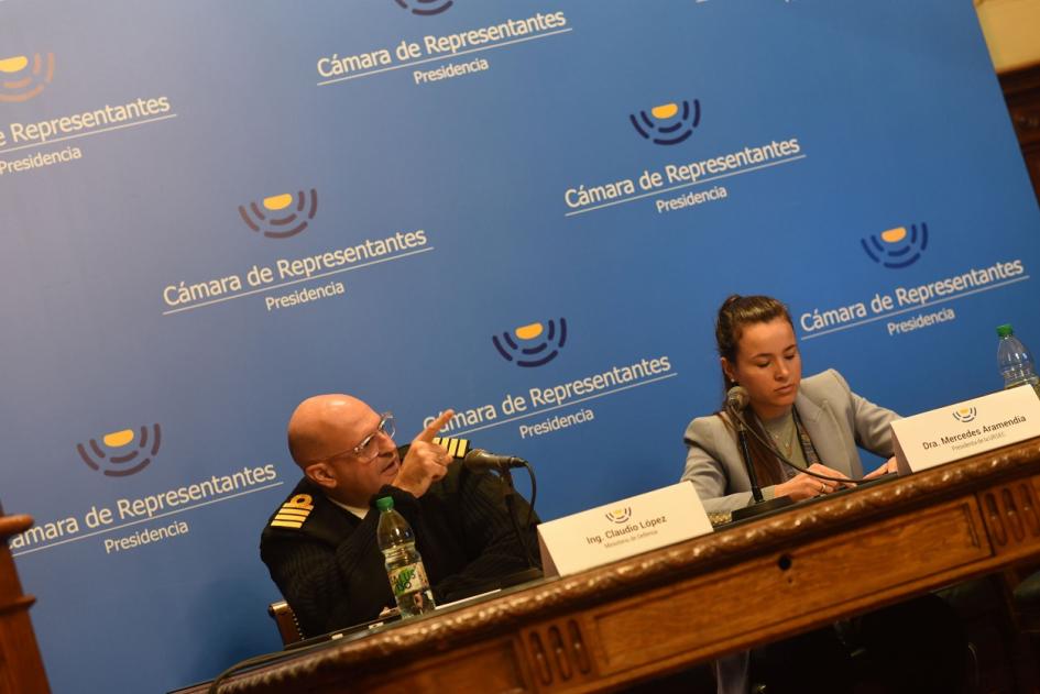 Presentación Pública del grupo de tratamiento de la adhesión de nuestro País al convenio de Budapest Presentación Pública del grupo de tratamiento de la adhesión de nuestro País al convenio de Budapest