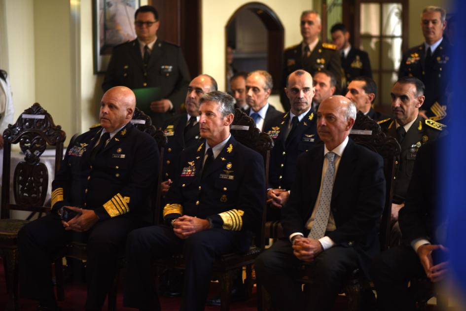 Autoridades presentes Autoridades presentes