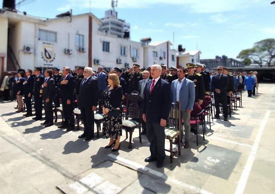 Autoridades presentes. Autoridades presentes.