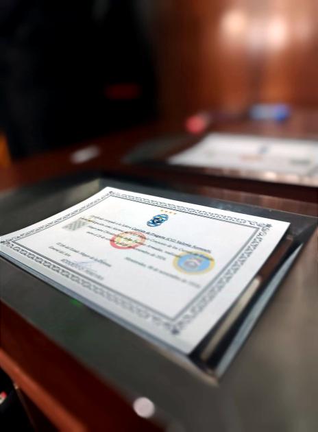 Entrega de diplomas. Clausura del Curso. Entrega de diplomas. Clausura del Curso.
