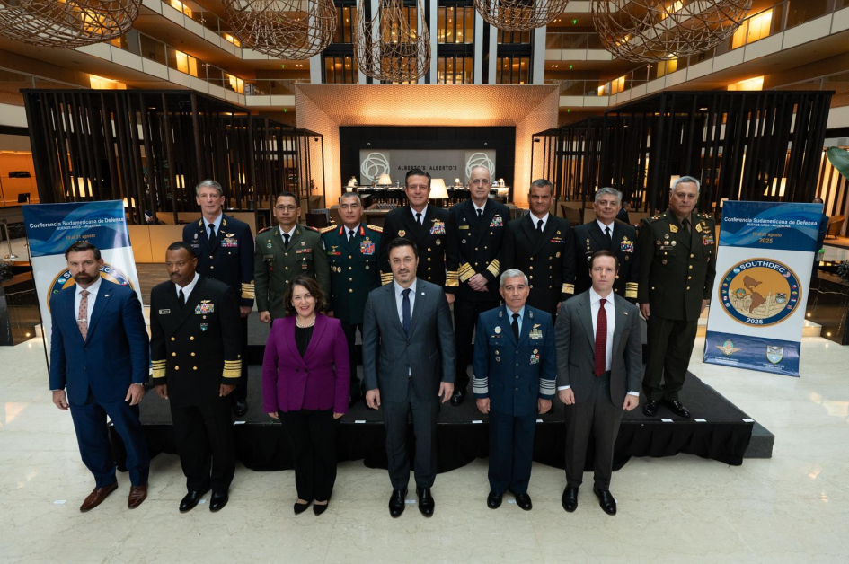 Autoridades presentes. XVI Conferencia Sudamericana de Defensa 2025 Autoridades presentes. XVI Conferencia Sudamericana de Defensa 2025