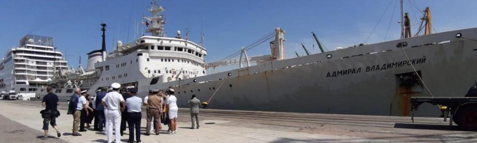 Buque ruso Almirante Vladimirsky en el Puerto de Montevideo 