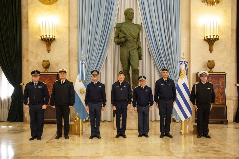 Autoridades presentes Autoridades presentes