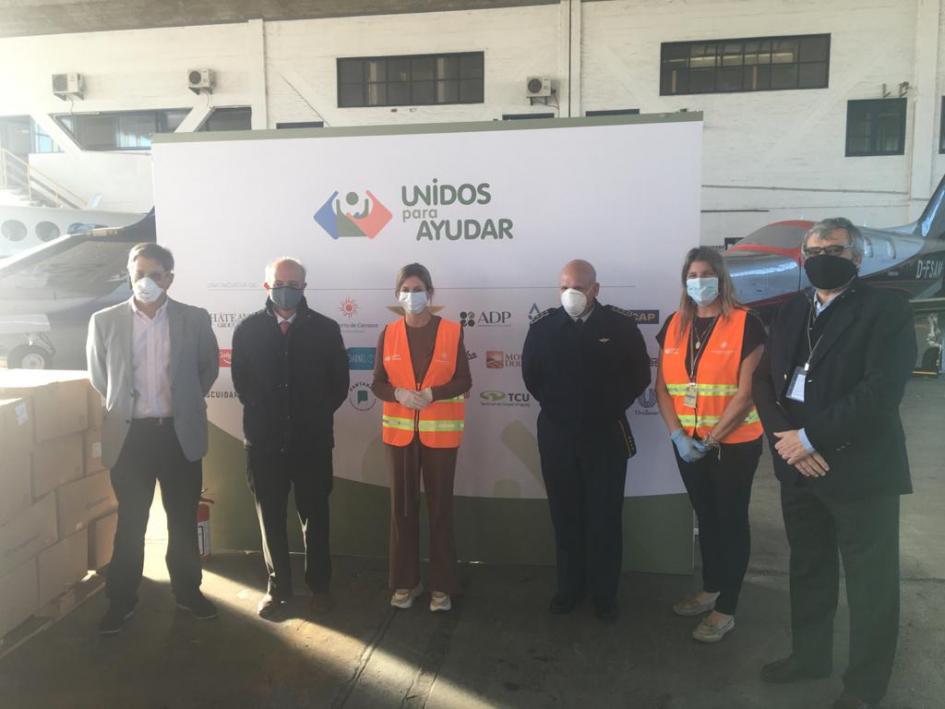 Entrega de donación de máscaras para prevención de coronavirus Entrega de donación de máscaras para prevención de coronavirus