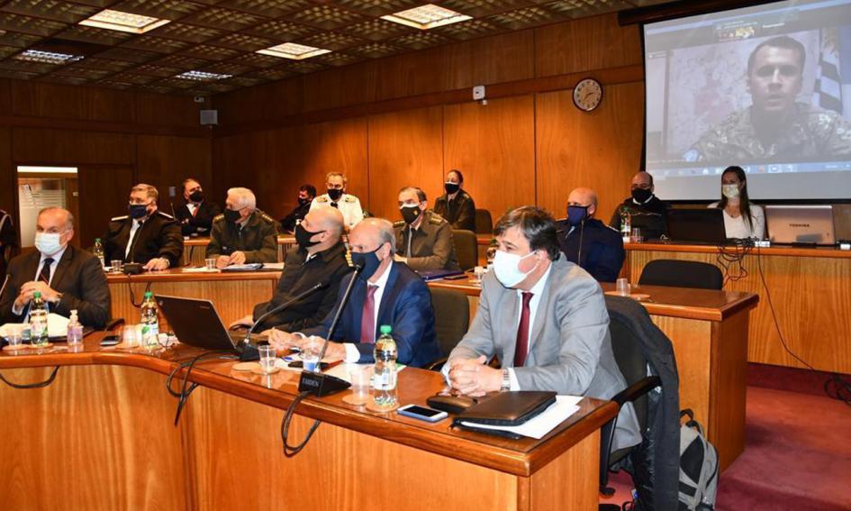 Ministro en Parlamento Ministro en Parlamento