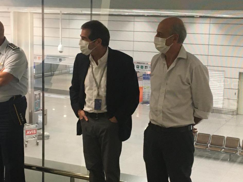 Autoridades recibieron a uruguayos varados en el exterior Llegada de uruguayos varados en el exterior
