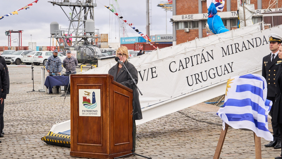 Velero escuela «Capitán Miranda» recibe emblema del Escudo Azul de UNESCO Velero escuela «Capitán Miranda» recibe emblema del Escudo Azul de UNESCO