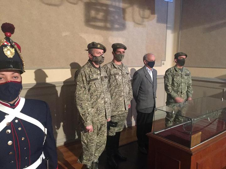 Ministro de Defensa visita el Regimiento de Blandengues