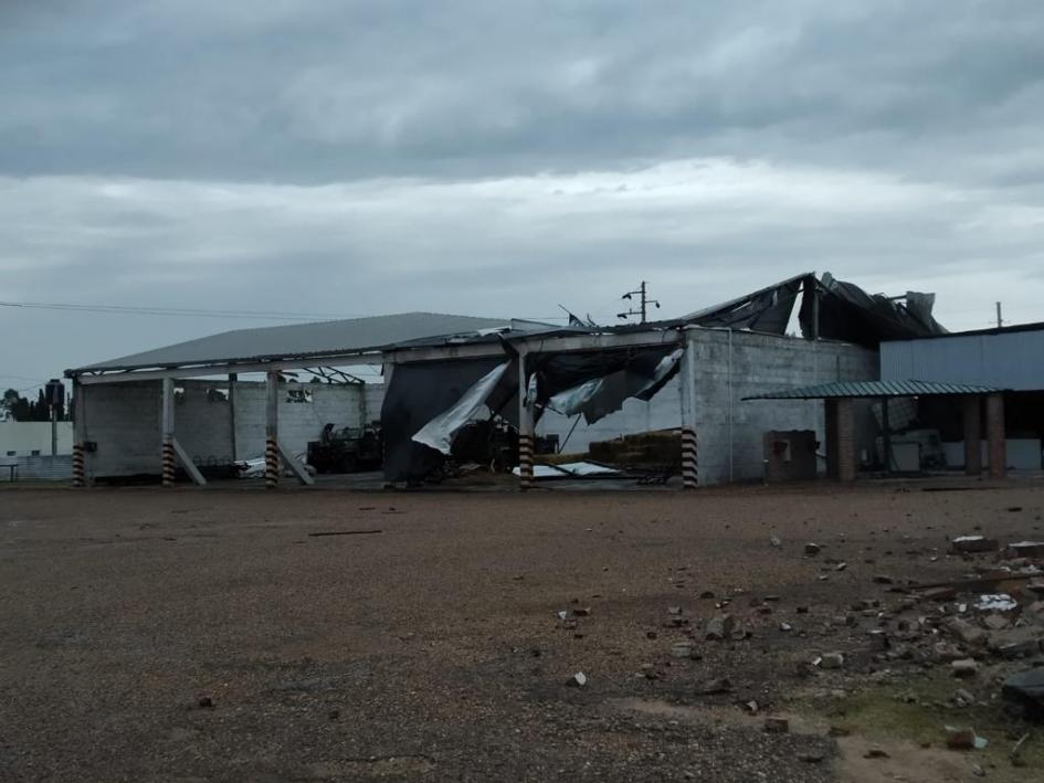 Unidad militar de Paysandú con destrozos tras turbonada Unidad militar de Paysandú con destrozos tras turbonada