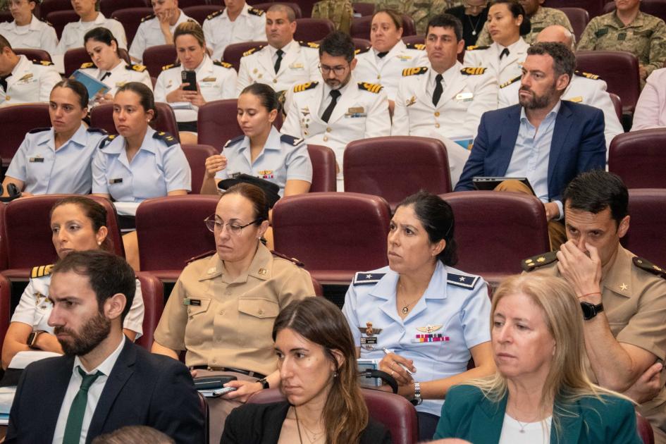 Conferencia Internacional “la paz necesita a las mujeres”, en el marco del Proyecto Elsie