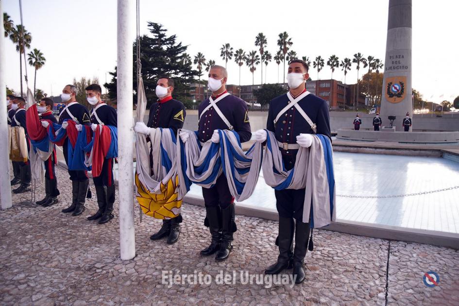 Izamiento de pabellón 