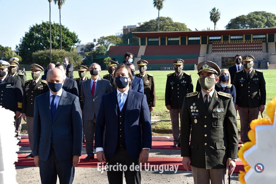 Autoridades en el 209º aniversario de la Batalla de Las Piedras