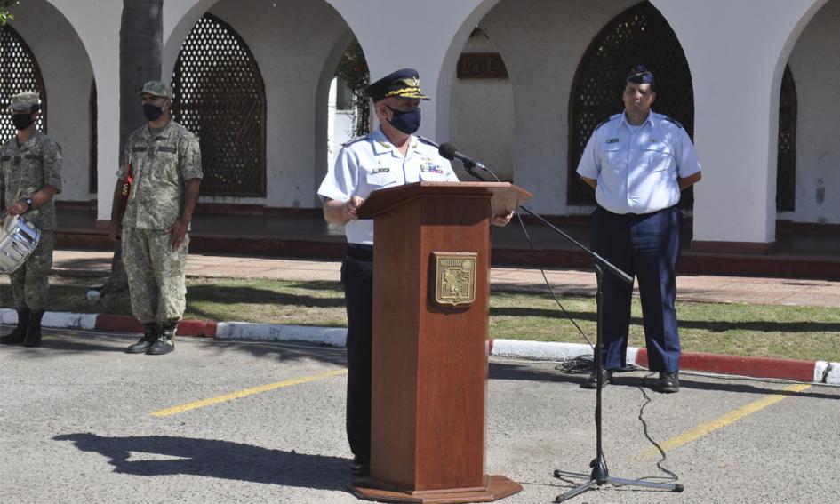Homenaje a la Fuerza Aérea por "Todos en casa" Homenaje a la Fuerza Aérea por "Todos en casa"