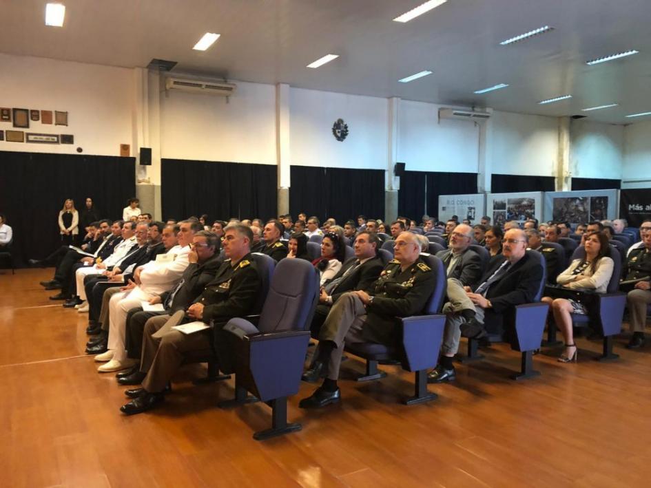 Autoridades en la entrega de los títulos de posgrado de especialización en Estrategia Nacional Autoridades en la entrega de los títulos de posgrado de especialización en Estrategia Nacional
