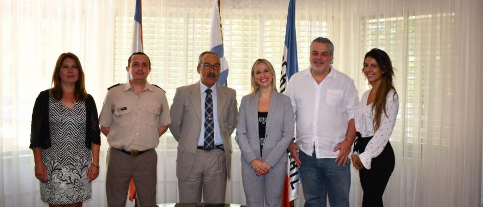 Director Nacional de Pasos de Frontera, Gral. (r) Neris Corbo y representante de la empresa Jasmur S.A Director Nacional de Pasos de Frontera, Gral. (r) Neris Corbo y representante de la empresa Jasmur S.A