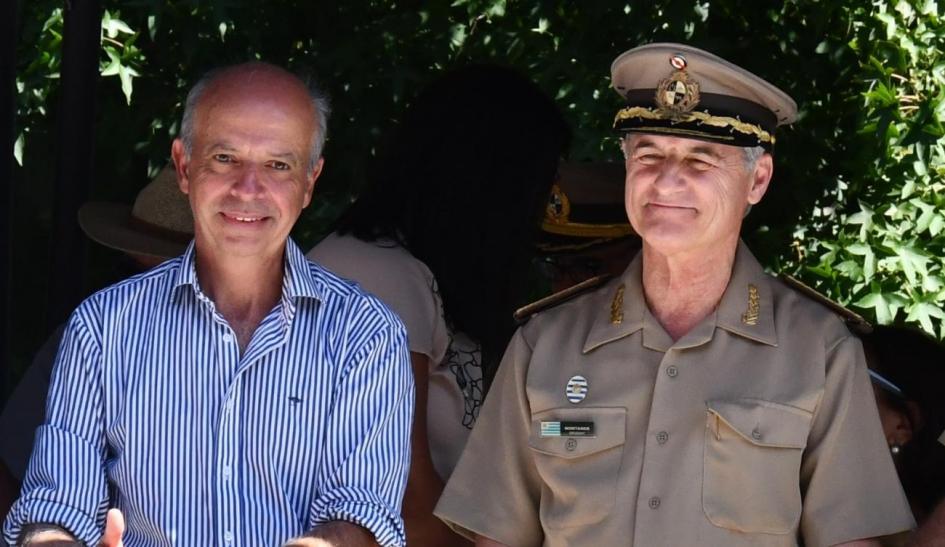 Ministro de Defensa Nacional, Javier García con nuevo comandante en jefe del Esmade