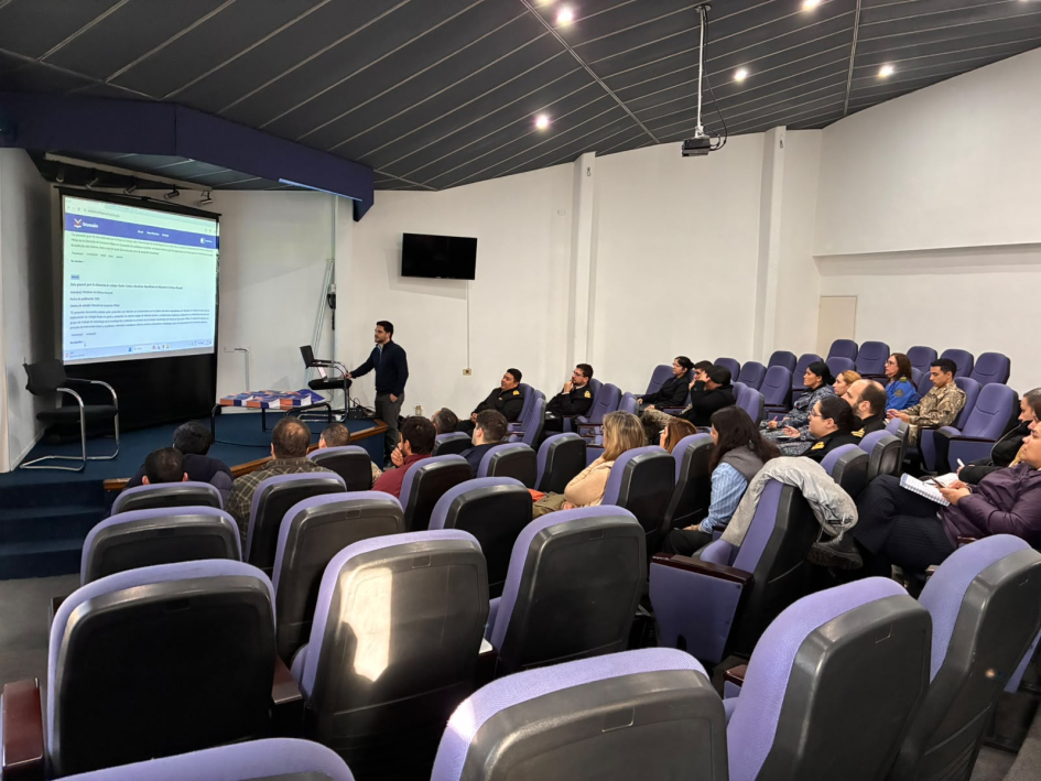 Capacitación sobre el uso de la Colección Académica de Defensa "Orientales" Capacitación sobre el uso de la Colección Académica de Defensa "Orientales"