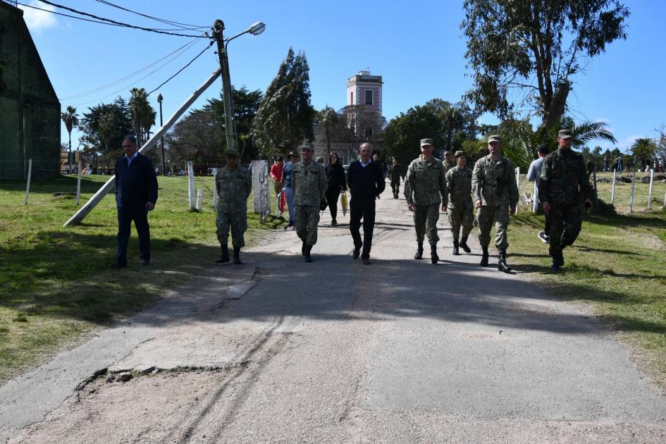 Ministro García en Parador Tajes 