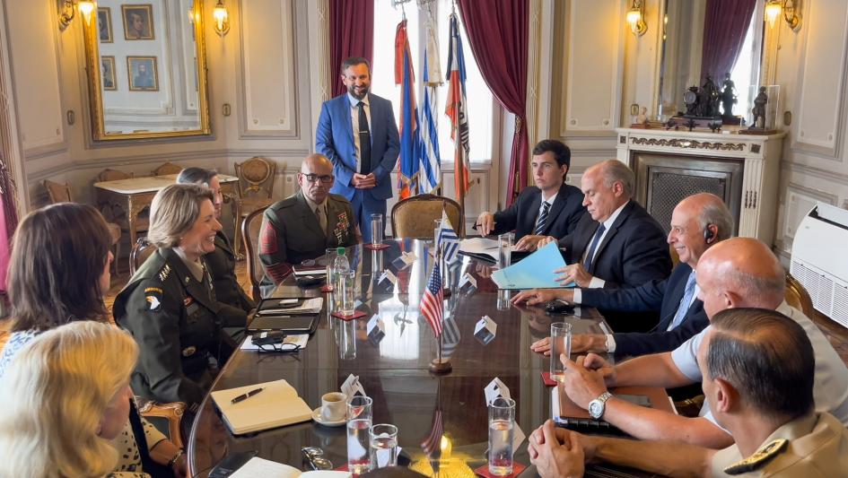 Reunión con comandante del Comando Sur de Estados Unidos, Gral. Richardson. Reunión con comandante del Comando Sur de Estados Unidos, Gral. Richardson.