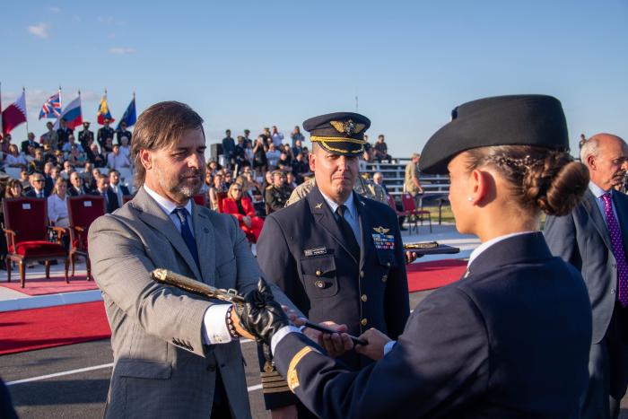 Cierre de cursos de la Escuela Militar de Aeronáutica