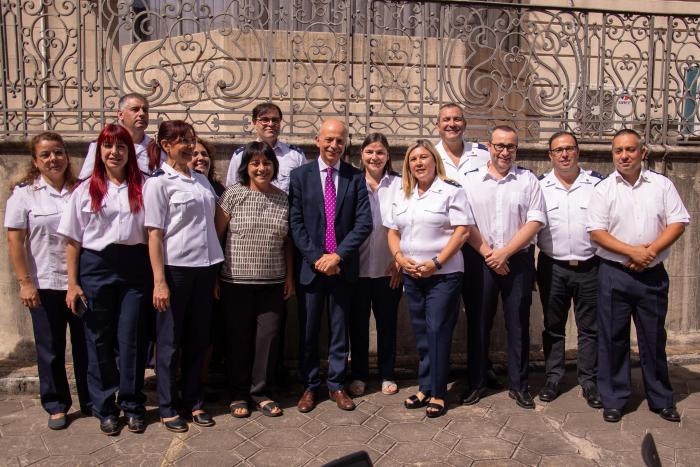 194 aniversario del Ministerio de Defensa Nacional Ministro García con oficiales MDN