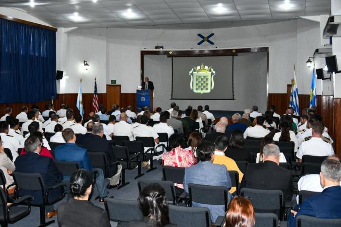 Clausura de cursos Escuela de Guerra Naval