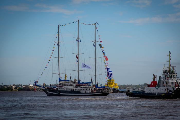 Velero Escuela ROU 20 “Capitán Miranda”