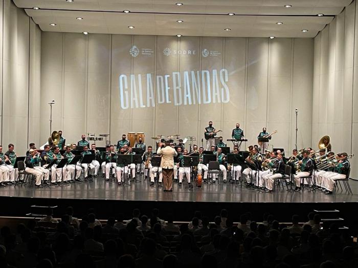 Gala de bandas militares en el Sodre