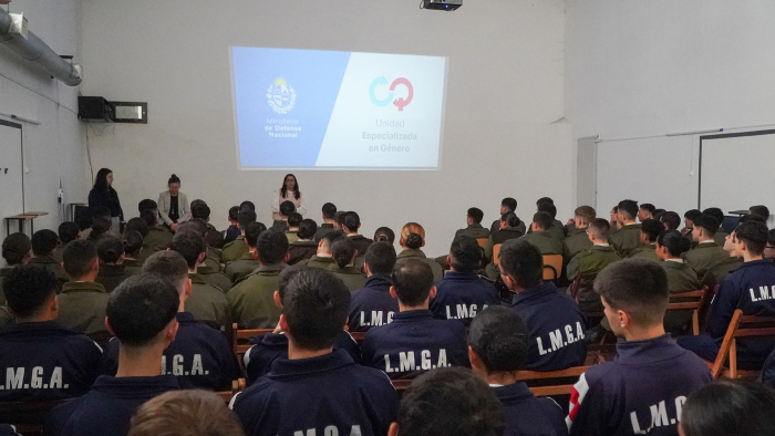 Talleres de capacitación sobre acoso sexual en el Liceo Militar Talleres de capacitación sobre acoso sexual en el Liceo Militar