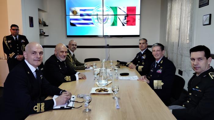 Reunión entre el Estado Mayor de la Defensa Uruguayo e Italiano