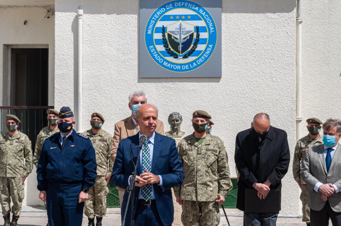 Ministro de Defensa, Javier García en reconocimiento a efectivos que custodiaron las urnas Ministro de Defensa, Javier García en reconocimiento a efectivos que custodiaron las urnas