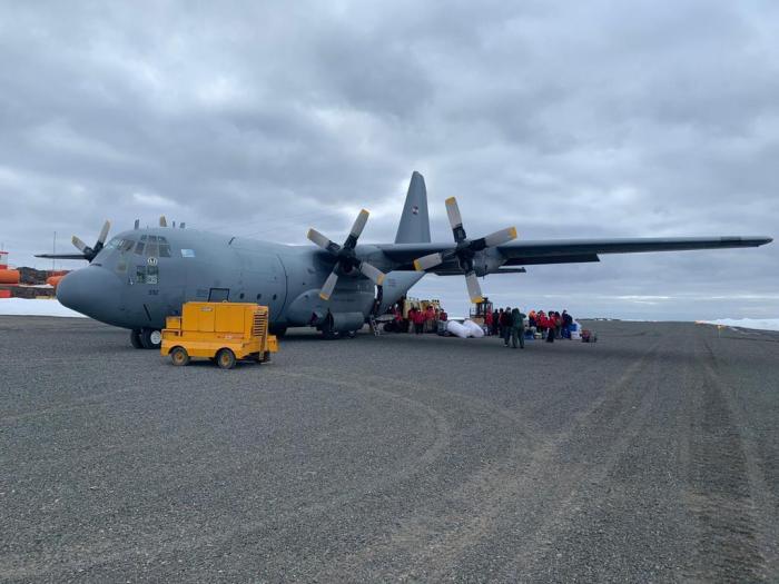 Rotación de personal de la Base Artigas en la Antártida