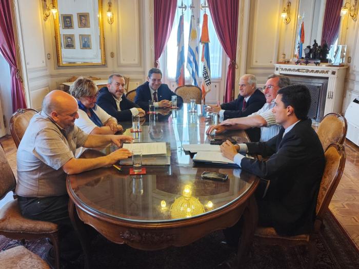 Reunión de transición en el Ministerio de Defensa