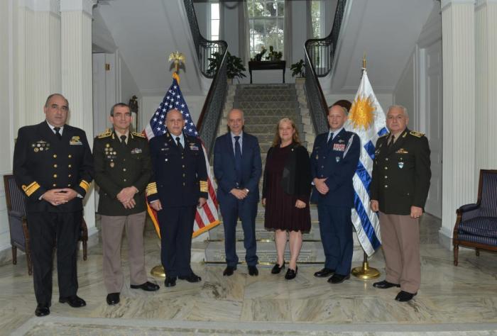 Recepción con los alumnos del Programa IMET en la Embajada de los Estados Unidos