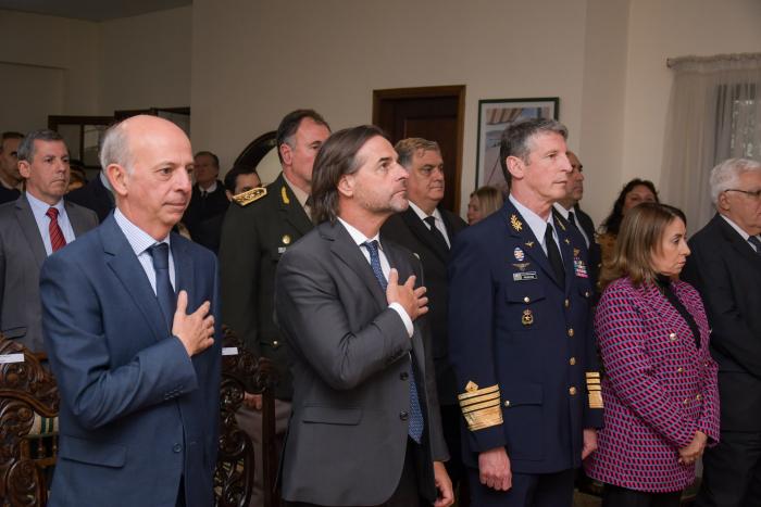 Presidente, ministro y demás autoridades Presidente, ministro y demás autoridades