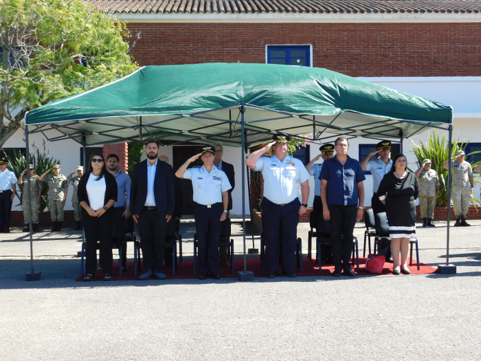 Autoridades en la apertura de cursos