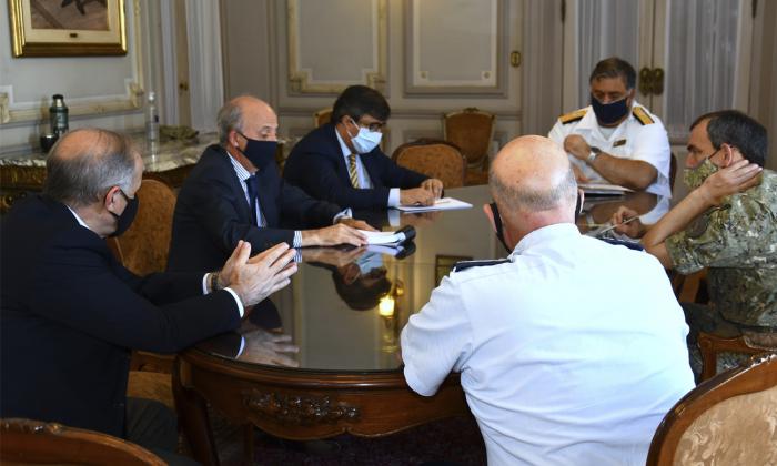 Reunión de Ministro con Comandantes Reunión de Ministro con Comandantes
