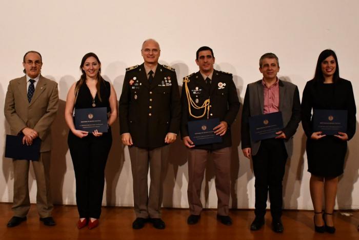 Egresados con títulos de posgrado de especialización en Estrategia Nacional