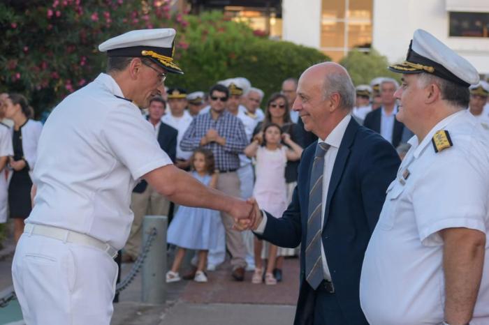 Ministro García y autoridades de la Armada Nacional Ministro García y autoridades de la Armada Nacional