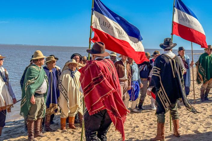 Bicentenario del Desembarco de los Treinta y Tres Orientales