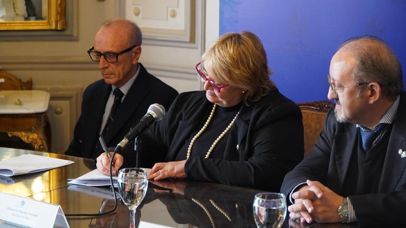 MDN, IAU y Udelar, licencian tecnología de reparación del ADN 