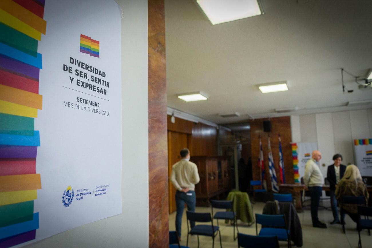Lanzamiento del Mes de la Diversidad 2020 Estética del Mes de la Diversidad 2020 en sede central del MIDES