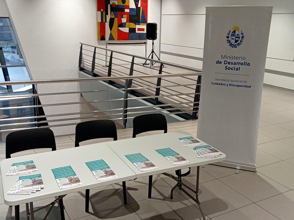 Stand de la Dirección de Discapacidad del MIDES